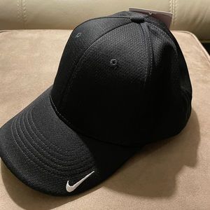 Nike Dri-FIT Mesh Swoosh Flex Sandwich Hat Fitted Cap 333115 - Black